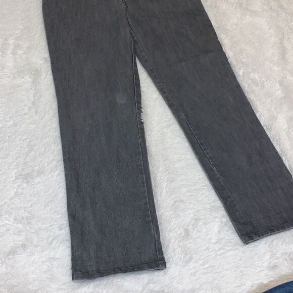 Gloria Vanderbilt Women's Classic Amanda High Rise Tapered Jean 8 Short - Picture 4 of 16